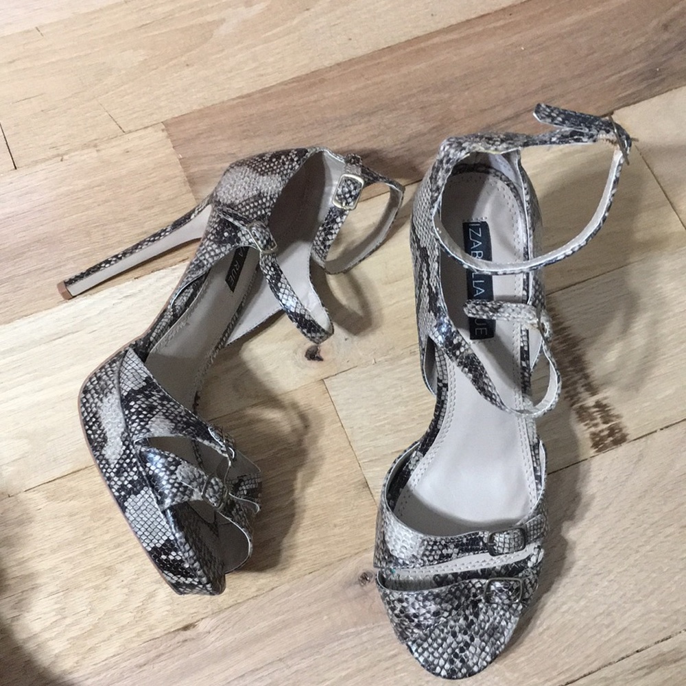 like brand new izabella rue high heels
